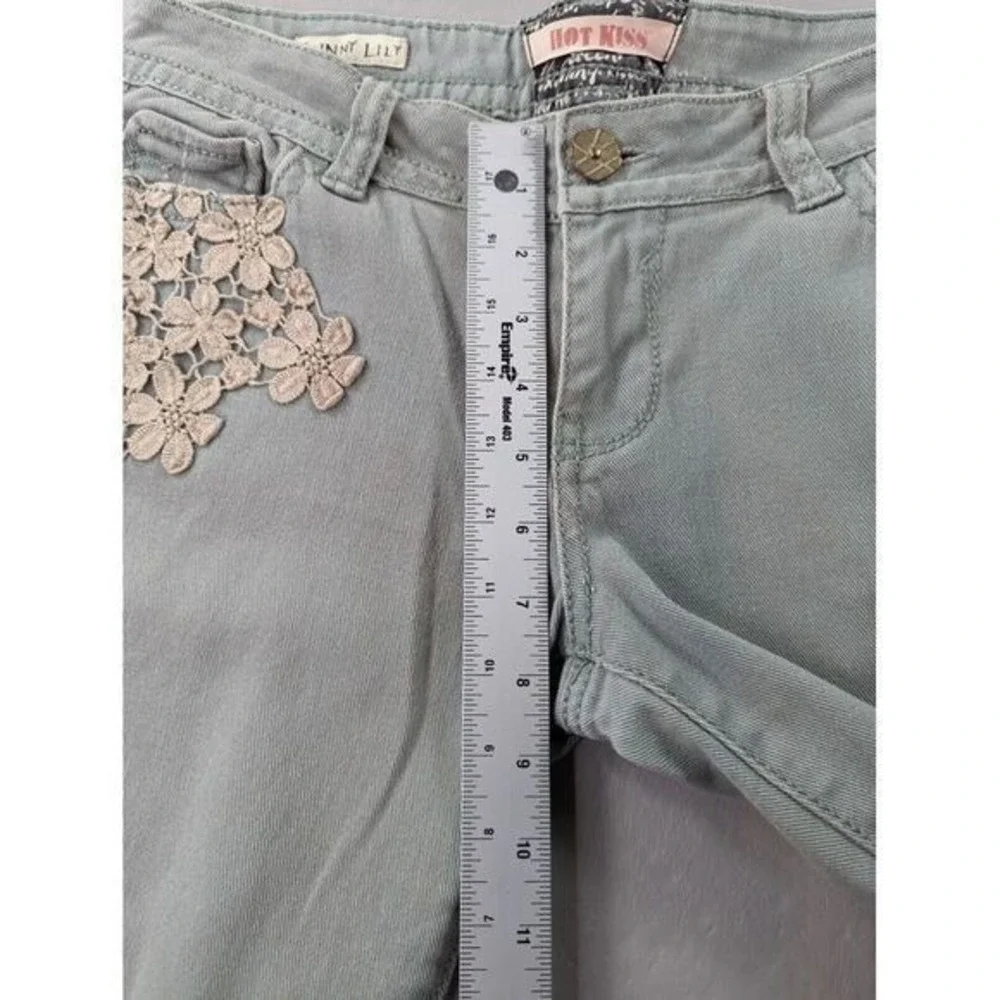 Y2K Hot Kiss Skinny Lily Jeans Womens Sz 7 Light Green Floral Embroider Stretch
